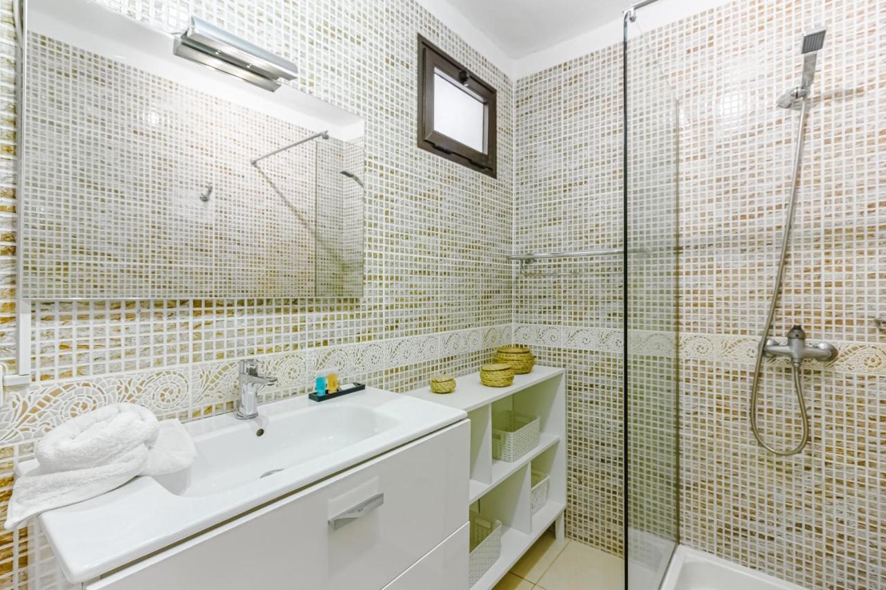 Fantastic Large Studio In Front Of Beach Heated Pool Wifi 阿罗纳 外观 照片