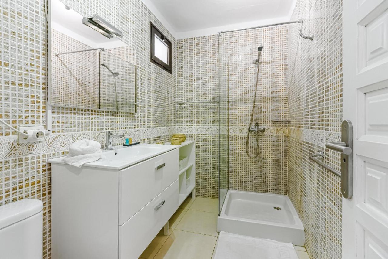 Fantastic Large Studio In Front Of Beach Heated Pool Wifi 阿罗纳 外观 照片