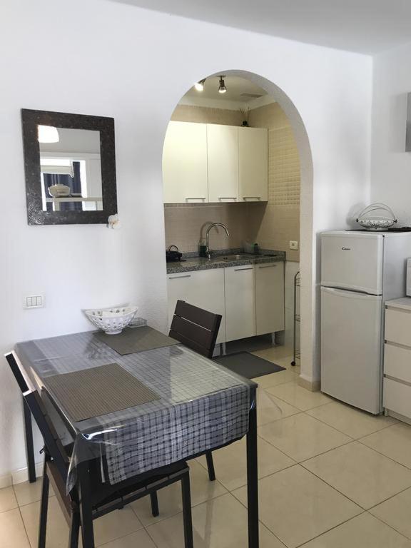 Fantastic Large Studio In Front Of Beach Heated Pool Wifi 阿罗纳 客房 照片